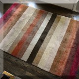 DR02. Striped rug. 4' x 6' 